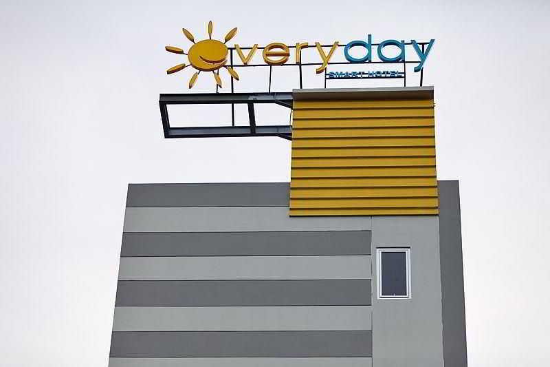 Everyday Smart Hotel - Malang Kültér fotó