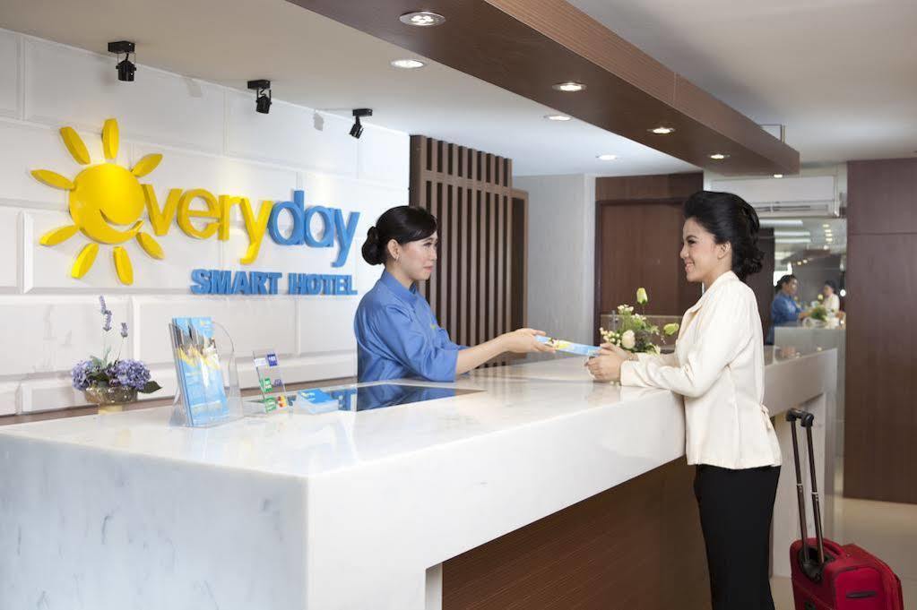 Everyday Smart Hotel - Malang Kültér fotó